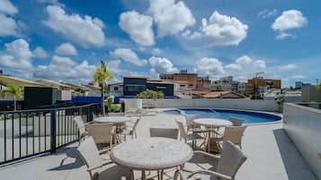 Khu ẩm thực ngoài trời