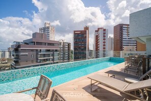 Outdoor pool - Modern and Fully Equipped Apartments 500m From Barra Beach in Salvador ZBN (Salvador)