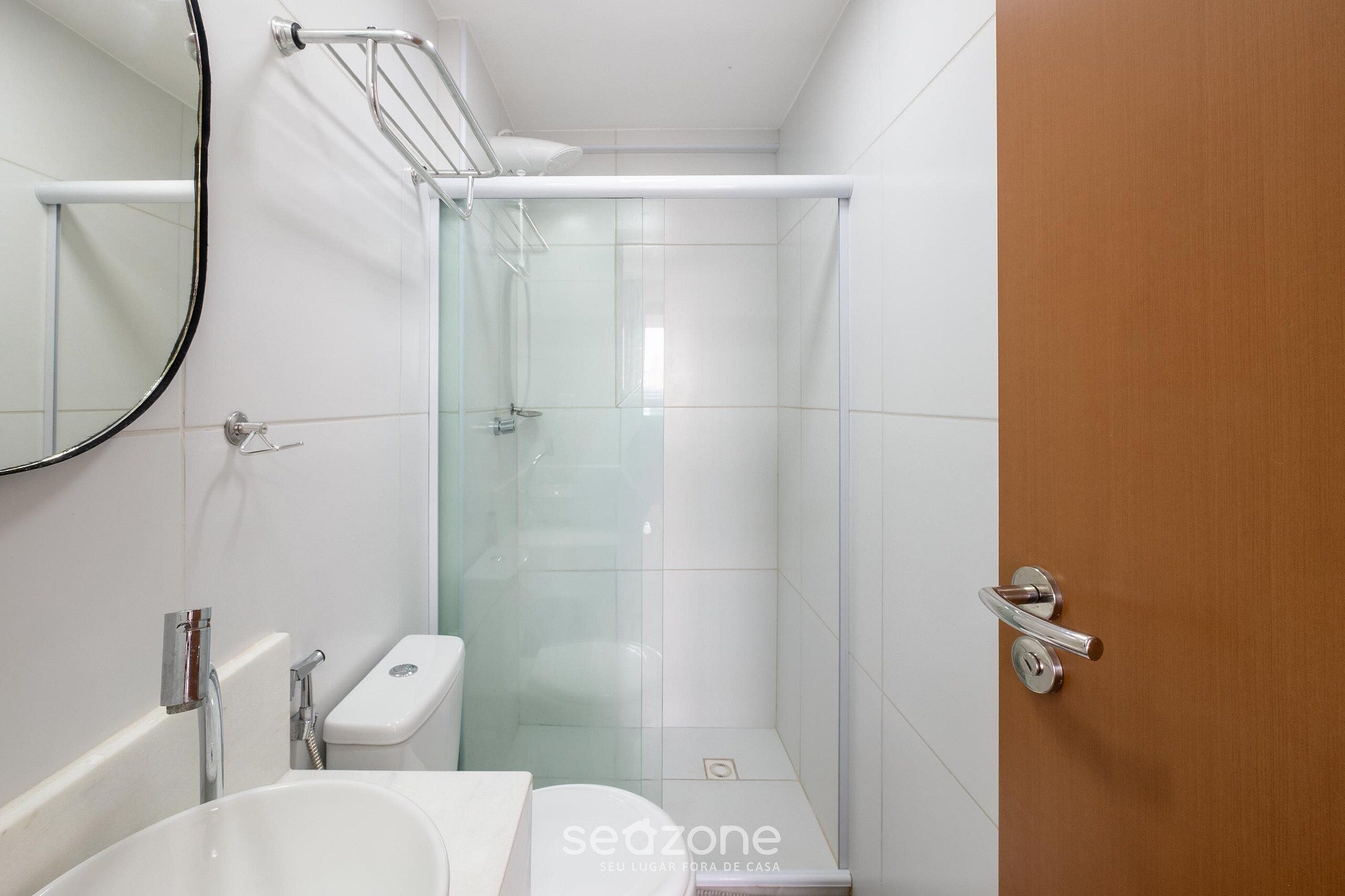 Basic Apartment | Bathroom