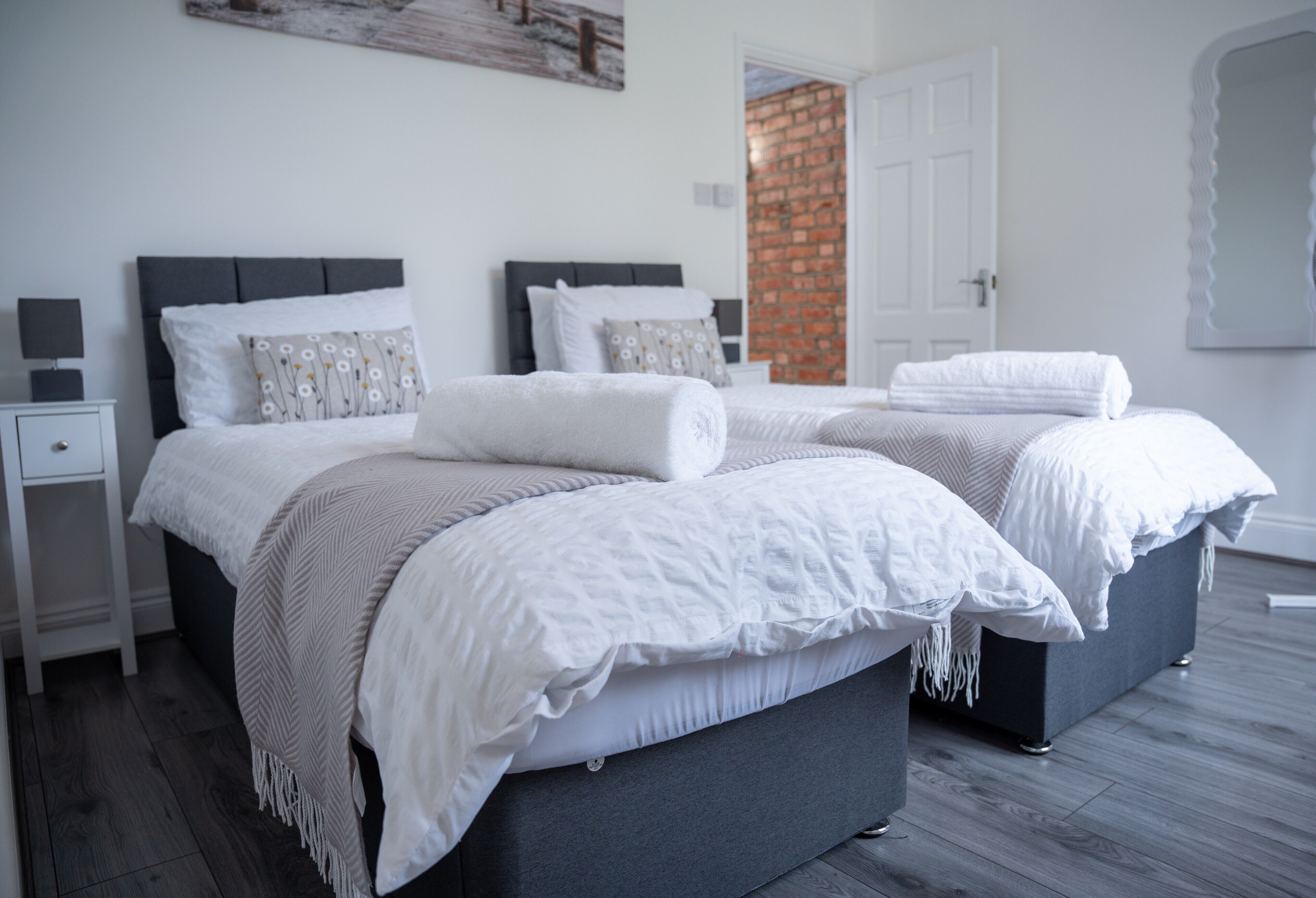 3 bedrooms, desk, iron/ironing board, free WiFi