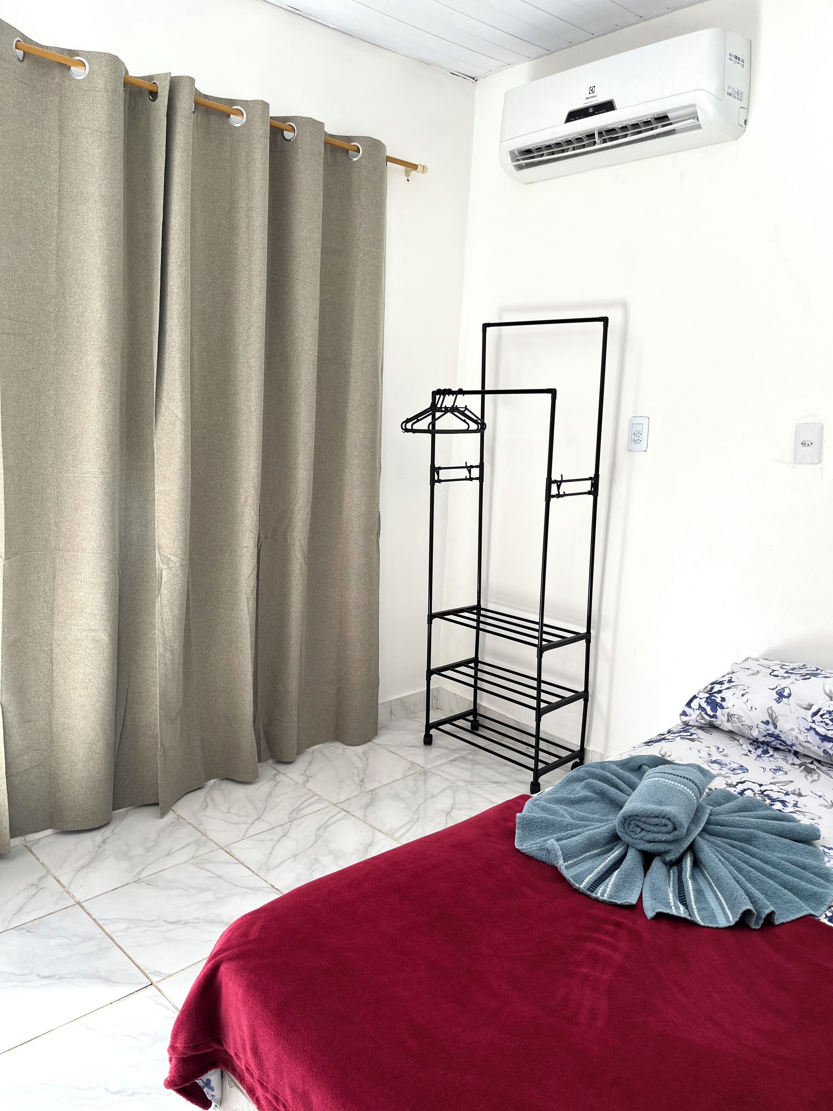 1 quarto, ferros/tábuas de passar roupa, Wi-Fi, roupa de cama