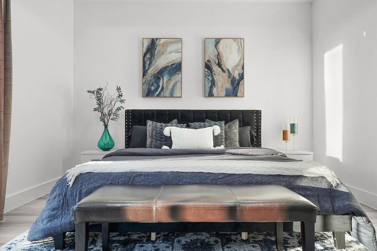 Photo 8 of Lavish Stay in Houston Heights