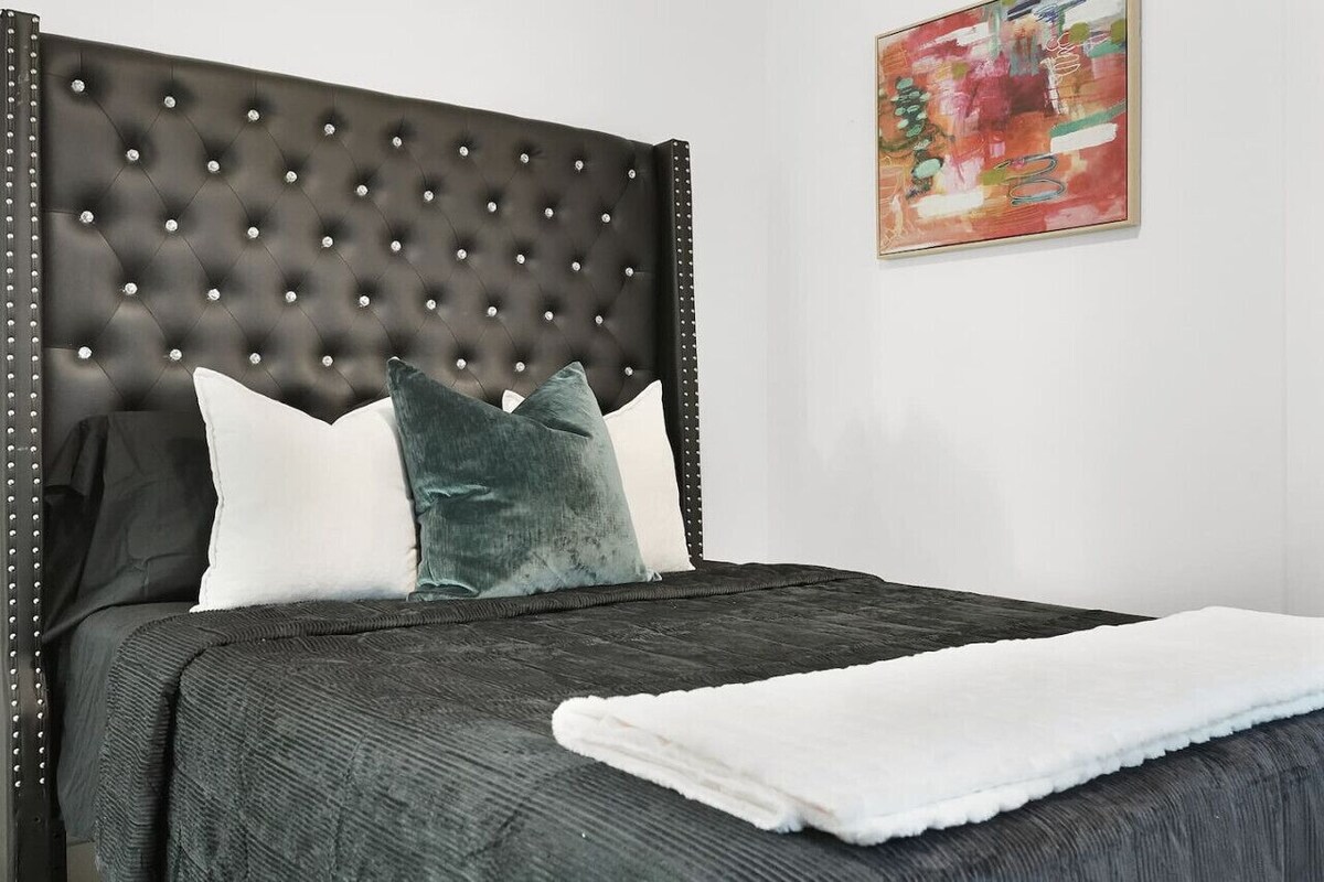 Photo 7 of Lavish Stay in Houston Heights