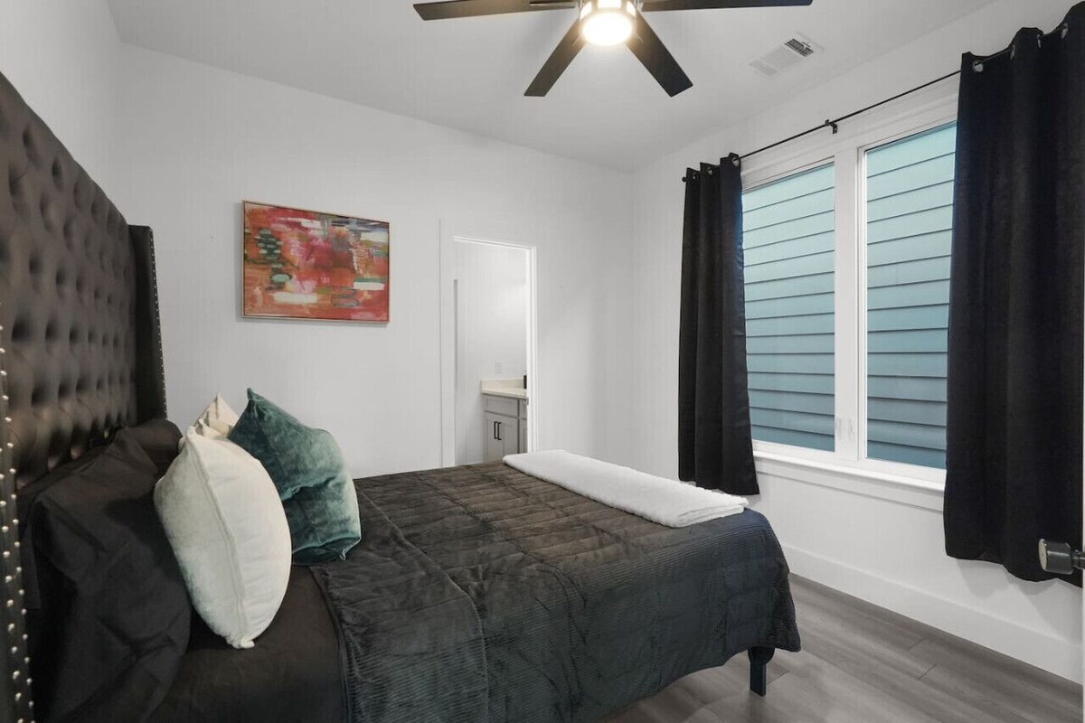Photo 20 of Lavish Stay in Houston Heights
