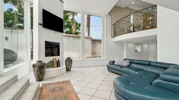 TV, fireplace, stereo, offices