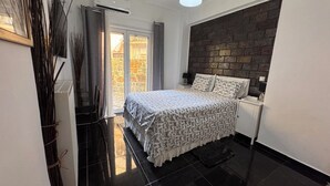 1 bedroom, WiFi - Charming 1-bedroom apartment with WiFi, AC in lovely Athina (Athina)