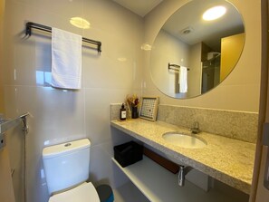 Apartment | Bathroom | Shower