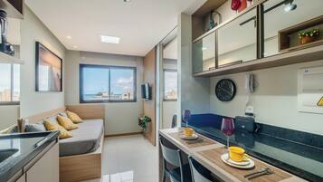 Apartamento básico | Cozinha privada | Talheres/pratos/utensílios de cozinha