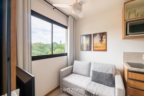 Basic Apartment | Living area