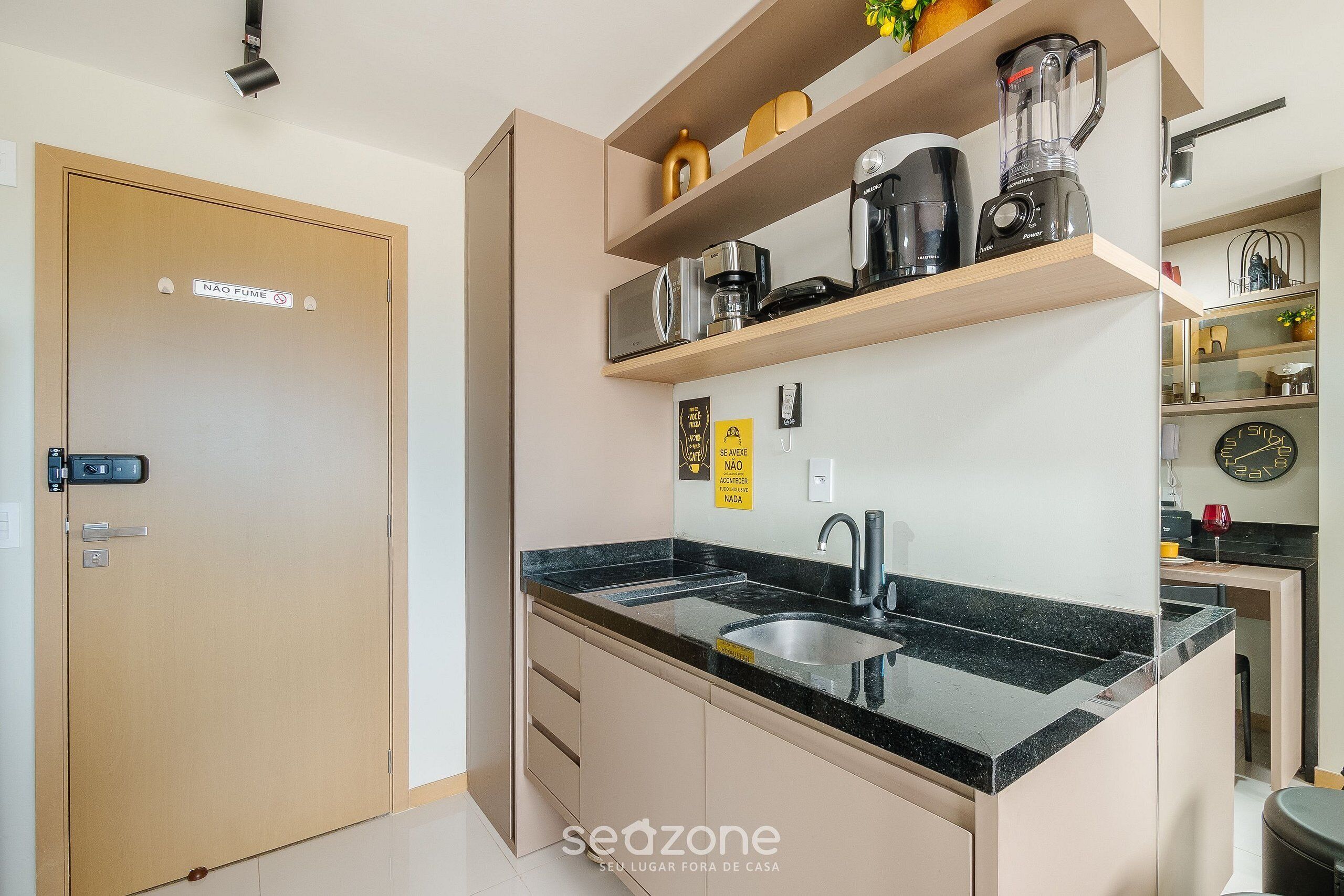 Basic Apartment | Private kitchen | Cookware/dishes/utensils