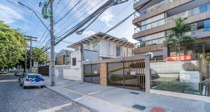 Apartamentos em Prédio c/Academia na Ondina-SSA-HOA