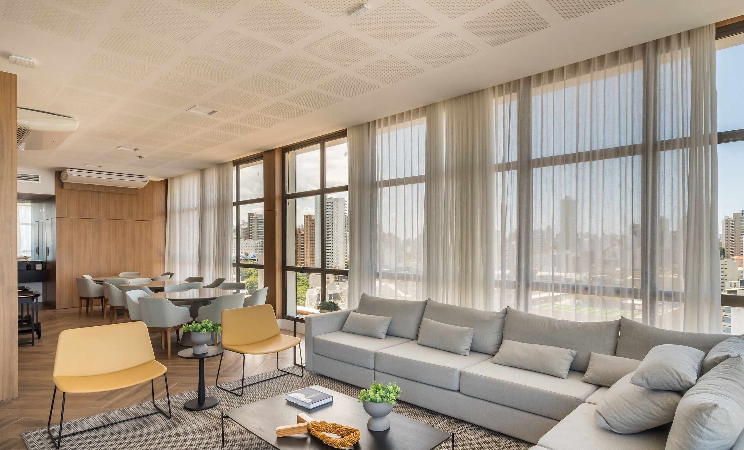 32–tuumainen äly-TV, jossa digitaalikanavat