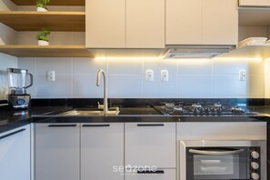 Basic Apartment | Private kitchen
