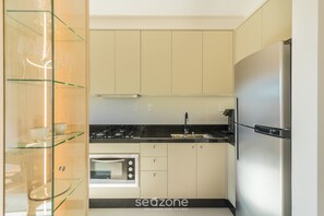 Basic Apartment | Private kitchen - Estadia completa com piscina a 400m da Praia da Armação \- SKL (Penha)
