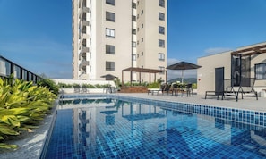 Outdoor pool - Estadia completa com piscina a 400m da Praia da Armação \- SKL (Penha)