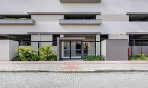 Perincian bahagian luar
