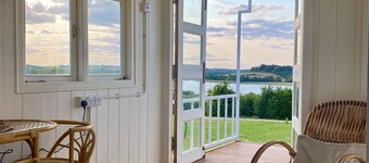 Shepherd's Hut With Wood-Fired Hot Tub And Epic Views Over Rutland Water