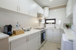 Fridge, microwave, oven, coffee/tea maker