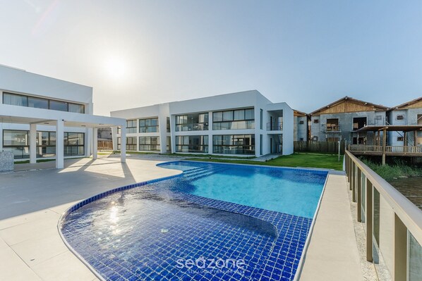 Udendørs pool