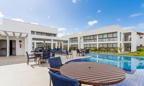 Outdoor dining - Modern and Sophisticated Apartments Near the Beach in Marau VLL (Maraú)