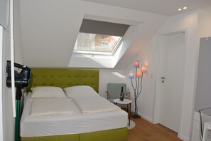 1 Schlafzimmer, Reisekinderbett, kostenloses WLAN, Bettwäsche
