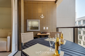 Apartamento básico | Opções para refeição ao ar livre