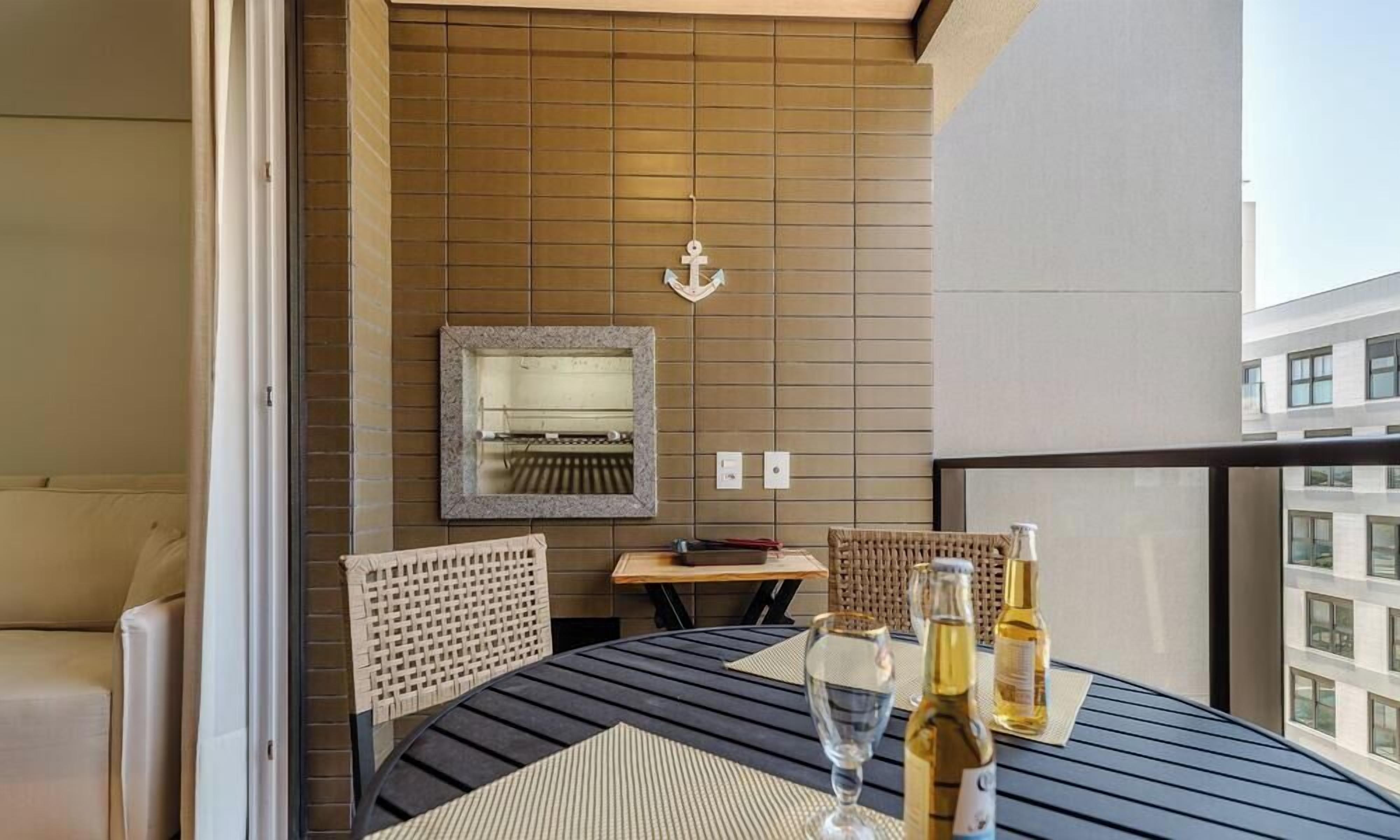 Basic Apartment | Outdoor dining