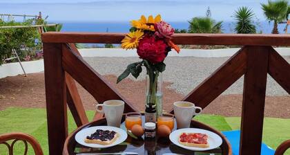 Ocean views, large garden and private parking, 10min from San Marco Beach.