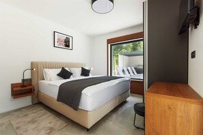 3 slaapkamers, een strijkplank/strijkijzer, gratis wifi, beddengoed