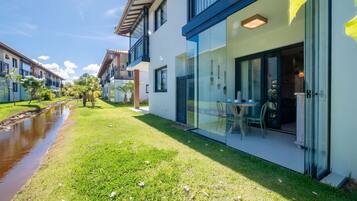 Apartamento básico | Opções para refeição ao ar livre