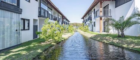 ベーシック アパートメント | 施設の敷地