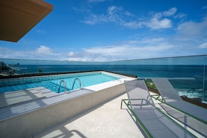 Basic Apartment | Pool