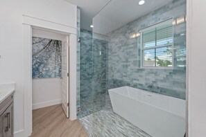 Towels, soap, shampoo, toilet paper - NEW!! Harmony! Sleeps 18 ! 30A Beaches ! Golf Cart (Santa Rosa Beach)