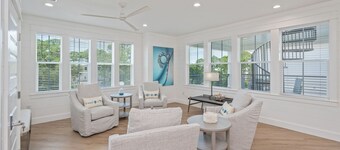 NEW!! Harmony! Sleeps 18 ! 30A Beaches ! Golf Cart