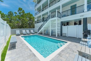 Piscine extérieure, piscine chauffée