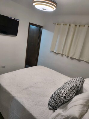 1 chambre, fer et planche à repasser, Wi-Fi, draps fournis