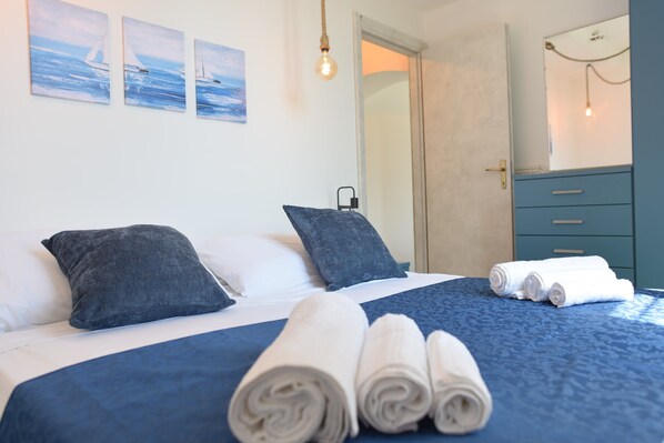 1 غرفة نوم ومكواة/لوح كي وواي فاي وملاءات أسرّة