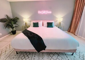 4 bedrooms, iron/ironing board, free WiFi, bed sheets