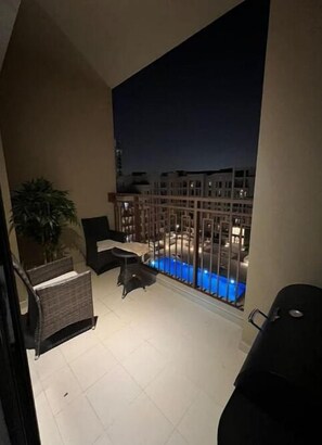 Property grounds - Luxury 2BR w/ Pool, Gym & Balcony – Zahra Breeze (Dubai)