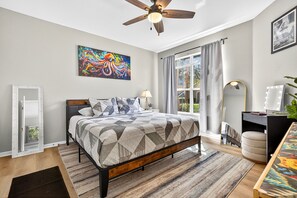 1 chambre, bureau, fer et planche à repasser, accès au Wi-Fi (inclus)