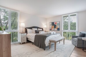 Villa, Multiple Beds, Balcony, Garden View (883 Ketch Court) | 2 bedrooms, individually decorated, individually furnished, bed sheets