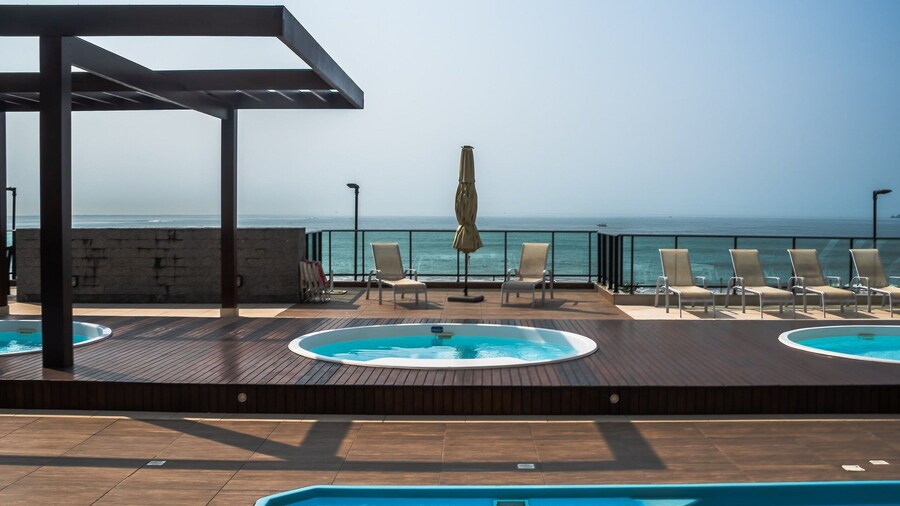 VAC - Beachfront Condo in Itajuba Beach