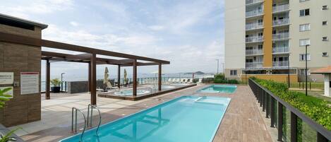 Basic Apartment | Pool