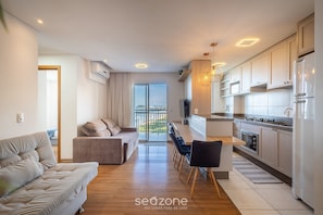 Basic Apartment | Living area