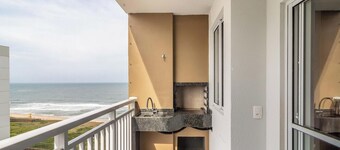VAC - Beachfront Condo in Itajuba Beach