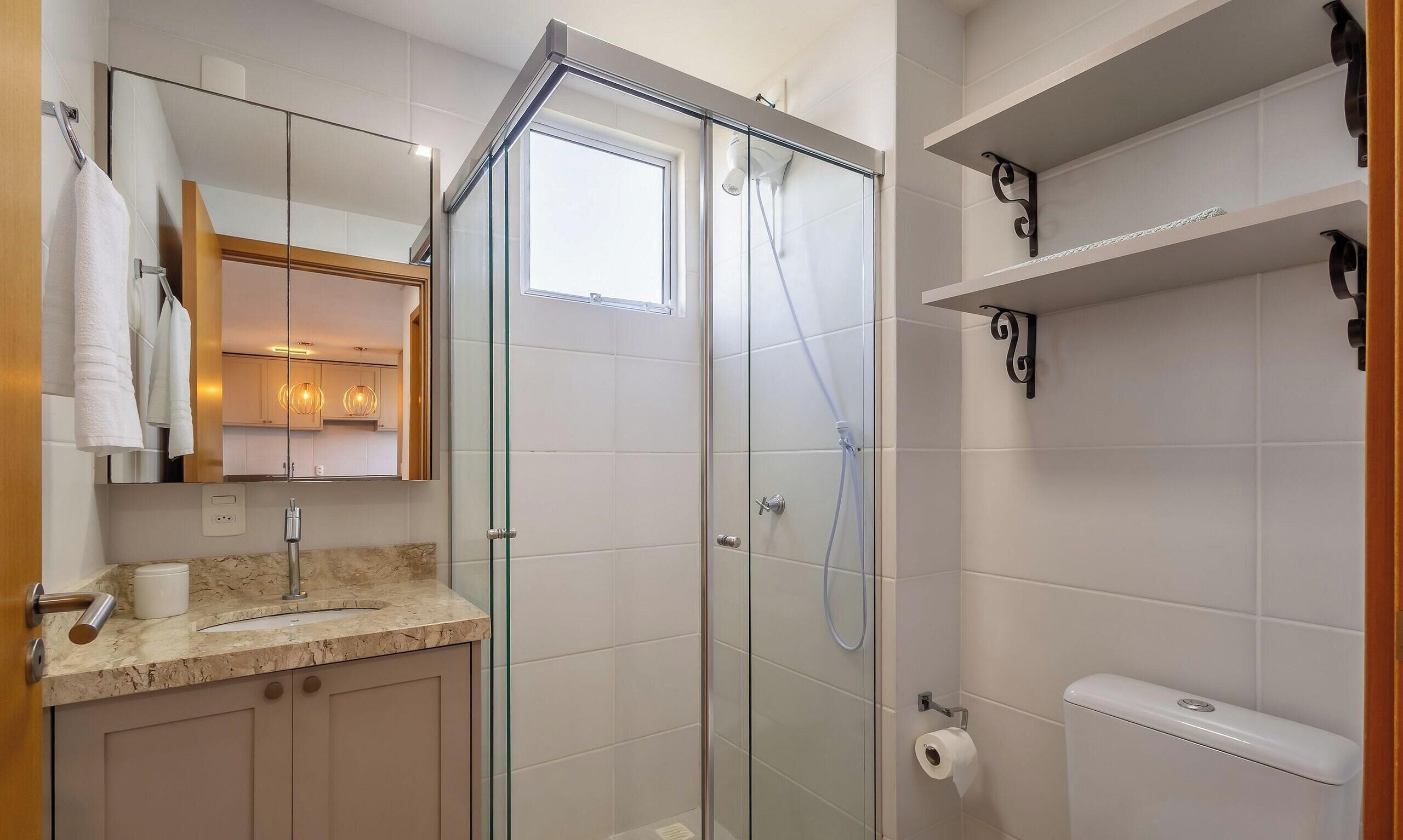 Basic Apartment | Bathroom | Shower