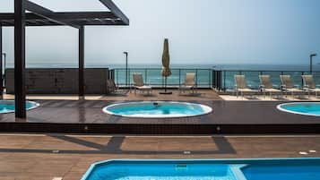 Basic Apartment | Pool | Outdoor pool