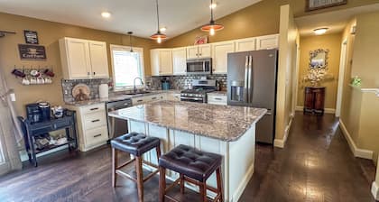 Spacious/Clean 4 Bedroom 2 Bathroom Home away from Home.