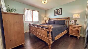 4 bedrooms, WiFi, bed sheets
