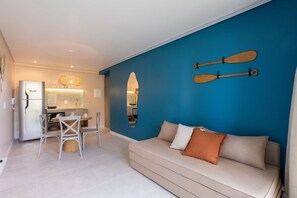 Apartment | Living area | 55-inch Smart TV with digital channels, Netflix, pay films - Mar de Campas (Tamandaré)